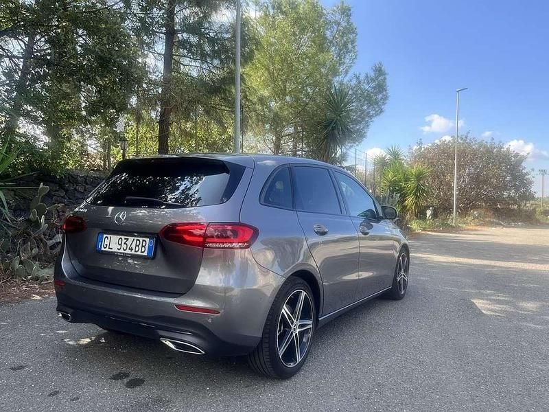 Usata Mercedes B200 150 CV (110 kW) 2022 Monovolume