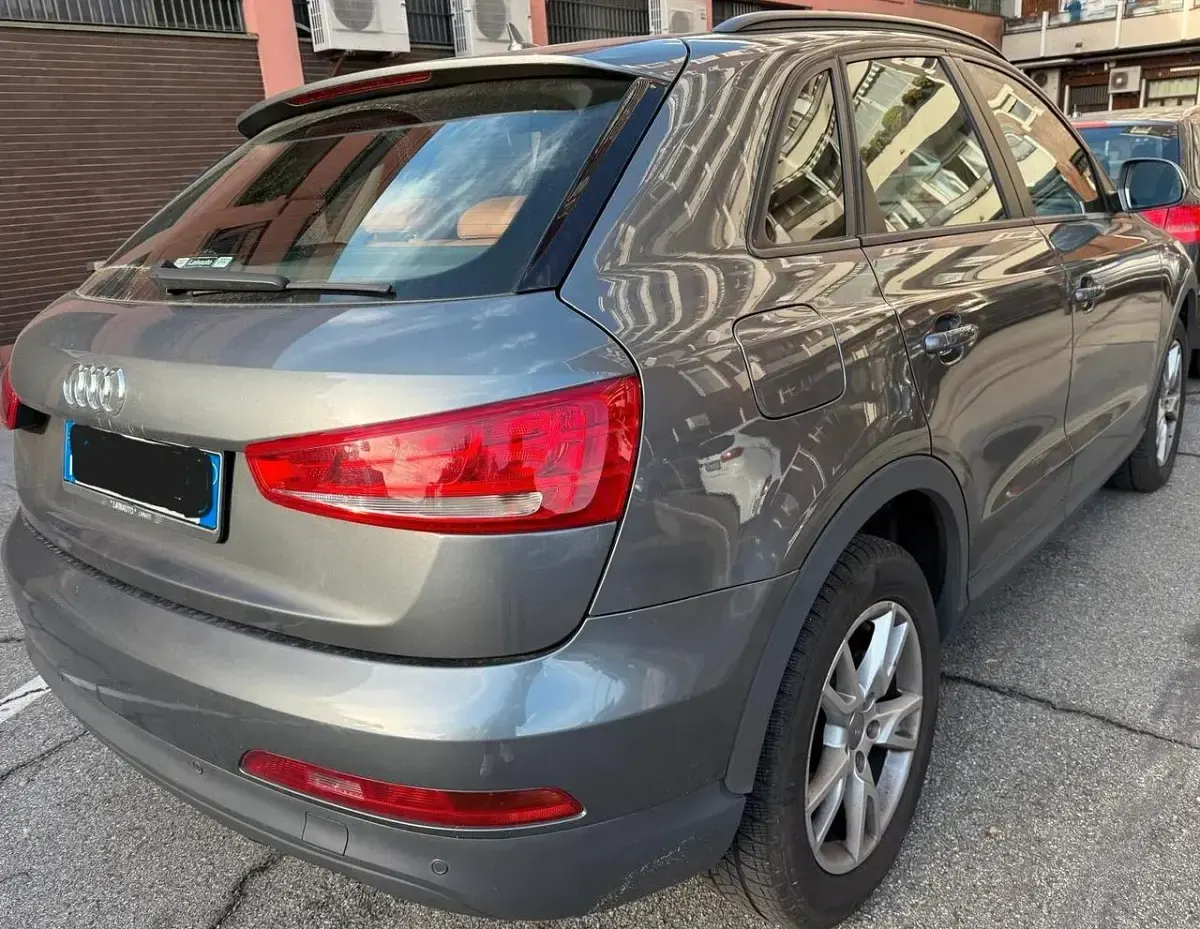 Usata Audi Q3 Advanced Plus 170 CV (125 kW) 2012 Grigio SUV