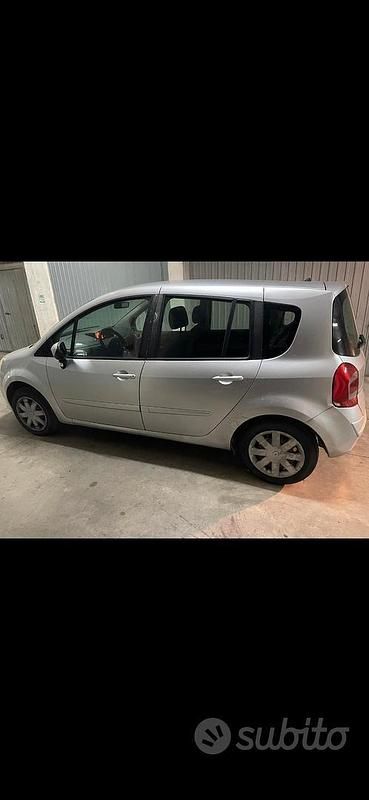 Usata Renault Modus 75 CV (55 kW) 2009 Monovolume
