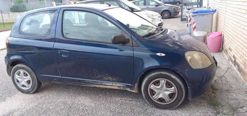 Usata Toyota Yaris 68 CV (50 kW) 2002 Berlina