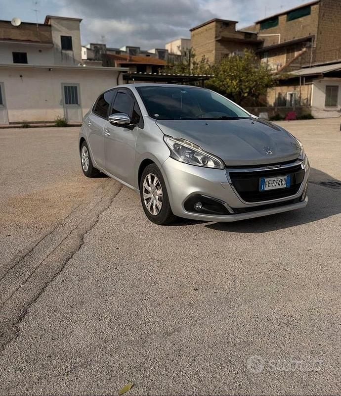 Usata Peugeot 208 2016 Grigio Utilitaria