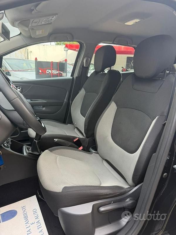 Usata Renault Captur Iconic 90 CV (66 kW) 2016 Nero SUV