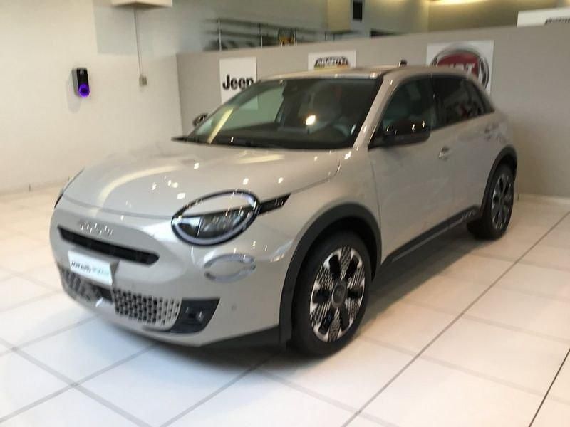 Usata Fiat 600 La Prima 110 CV (80 kW) 2025 Beige SUV