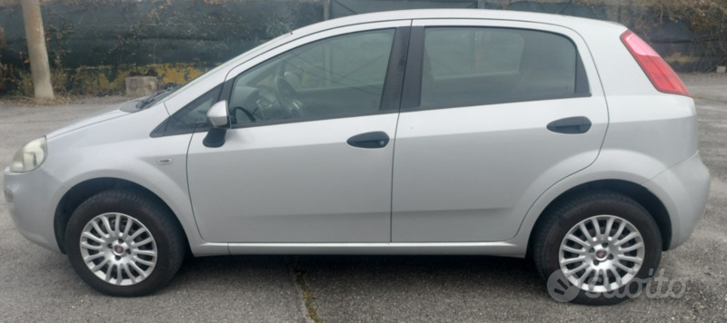 Usato 2014 Fiat Punto 1.4 CNG_Hybrid 77 CV (6.900 €)