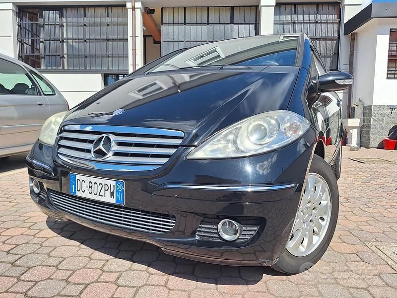 Nero Usata 2006 Mercedes A150 Elegance Tre volumi | 3600 € (Buon prezzo) - Immagine 1/4