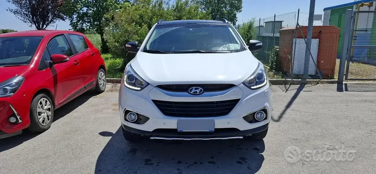 Usata Hyundai ix35 Xpossible 115 CV (84 kW) 2015 Bianco SUV