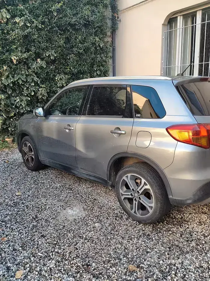 Usata Suzuki Vitara 120 CV (88 kW) 2017 Grigio SUV