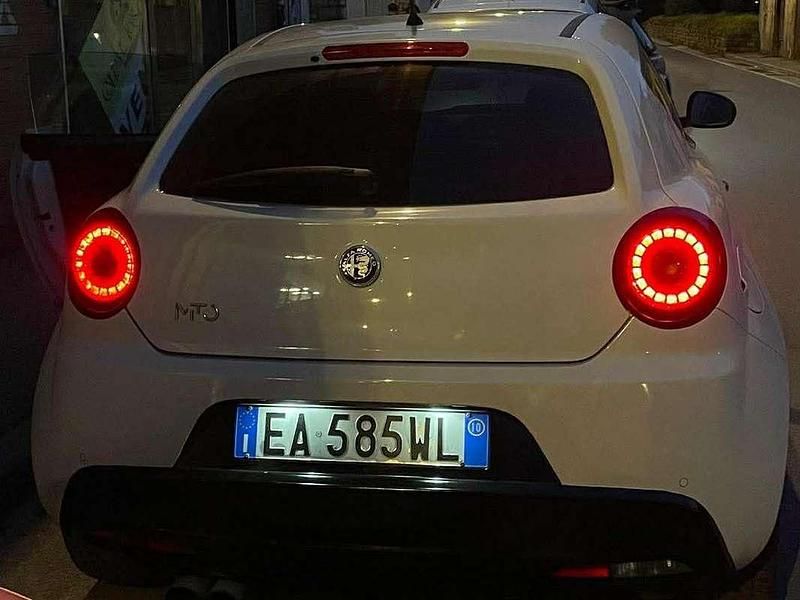 Usata Alfa Romeo MiTo Distinctive 105 CV (77 kW) 2010 Bianco Utilitaria