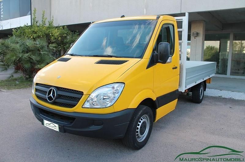 Usata Mercedes Sprinter 115 CV (84 kW) 2006 Giallo