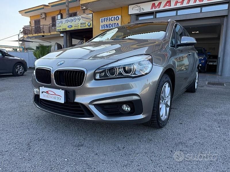 Usata BMW 218 Luxury Line 150 CV (110 kW) 2014 Grigio Station wagon