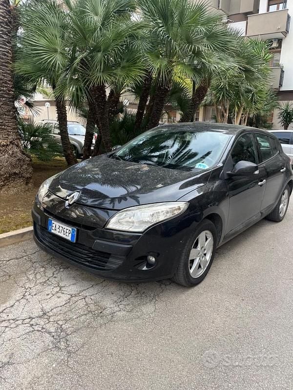 Usata Renault Mégane III 90 CV (66 kW) 2010 Nero