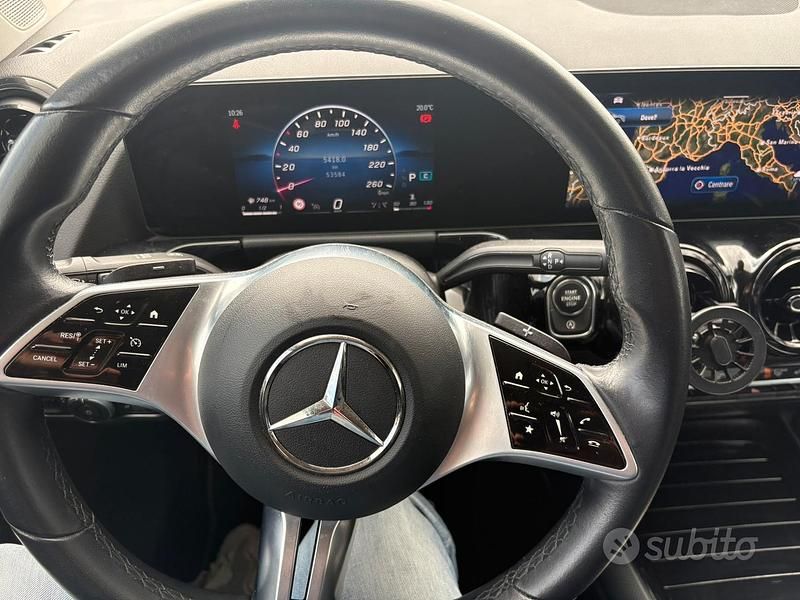 Usata Mercedes GLA200 150 CV (110 kW) 2023 Nero SUV