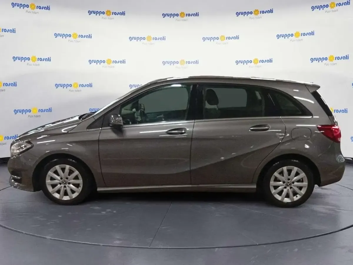 Usata Mercedes B180 Executive 122 CV (89 kW) 2018 Other Utilitaria