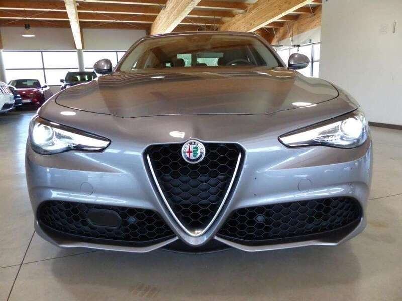 Usato 2016 Alfa Romeo Giulia 2.0 Benzin 280 CV (29.500 €)