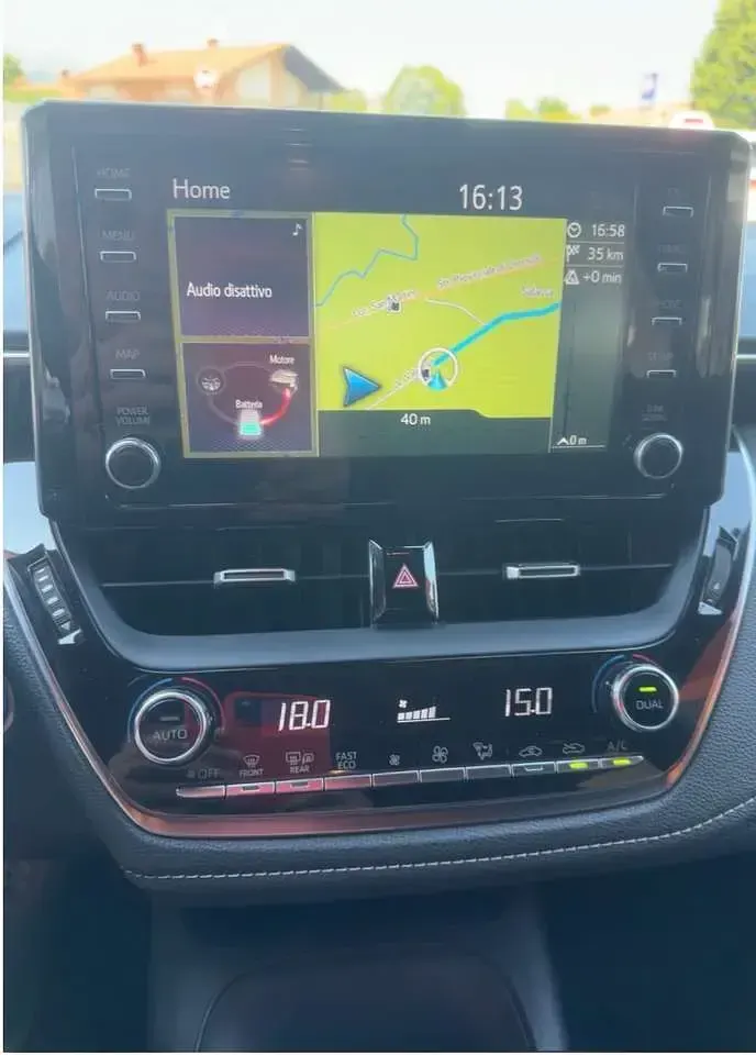 Usata Toyota Corolla Active 98 CV (72 kW) 2019 Bianco Berlina