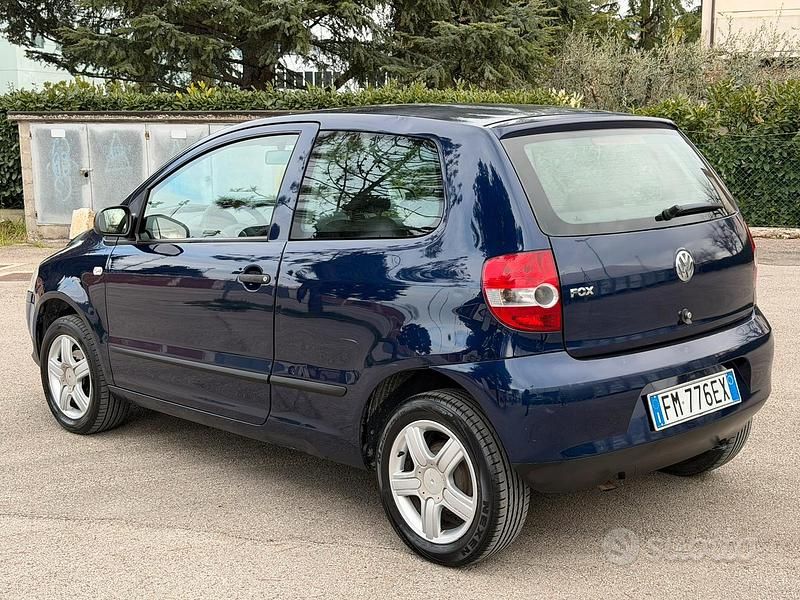 Usata VW Fox 54 CV (39 kW) 2007 Blu Utilitaria