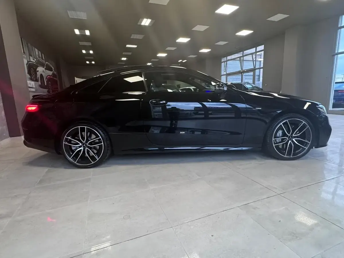 Usata Mercedes E53 AMG Premium 435 CV (319 kW) 2020 Nero Coupé