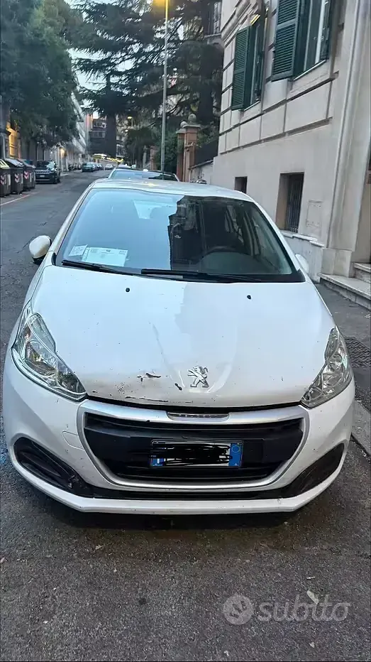 Usata Peugeot 208 75 CV (55 kW) 2016 Bianco Utilitaria