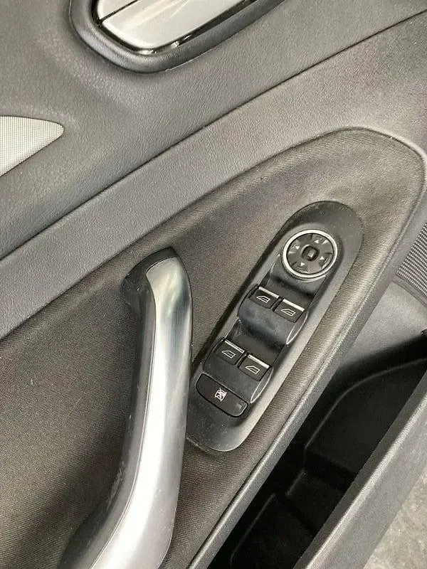 Usata Ford Mondeo Titanium 140 CV (102 kW) 2010 Argento Station wagon