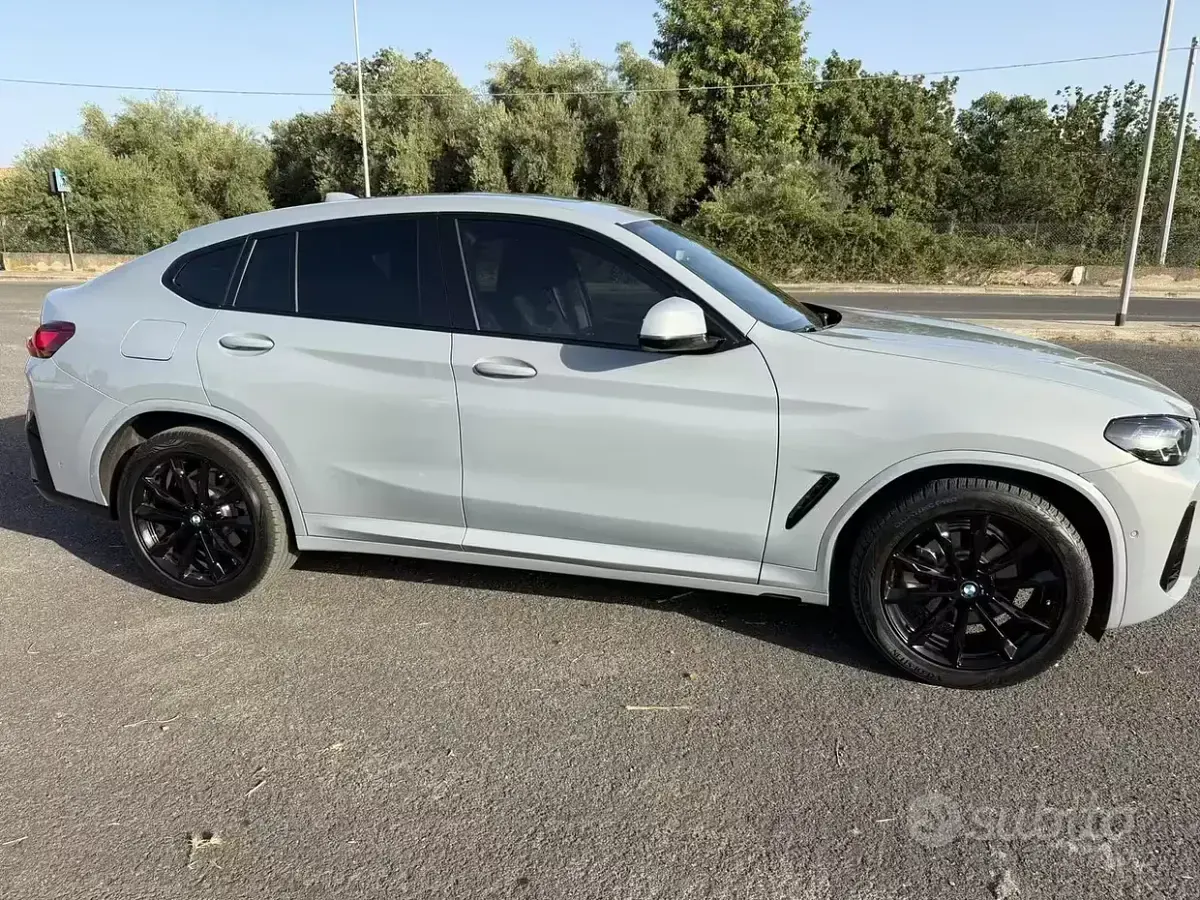 Usata BMW X4 M Sport 190 CV (139 kW) 2024 Grigio SUV