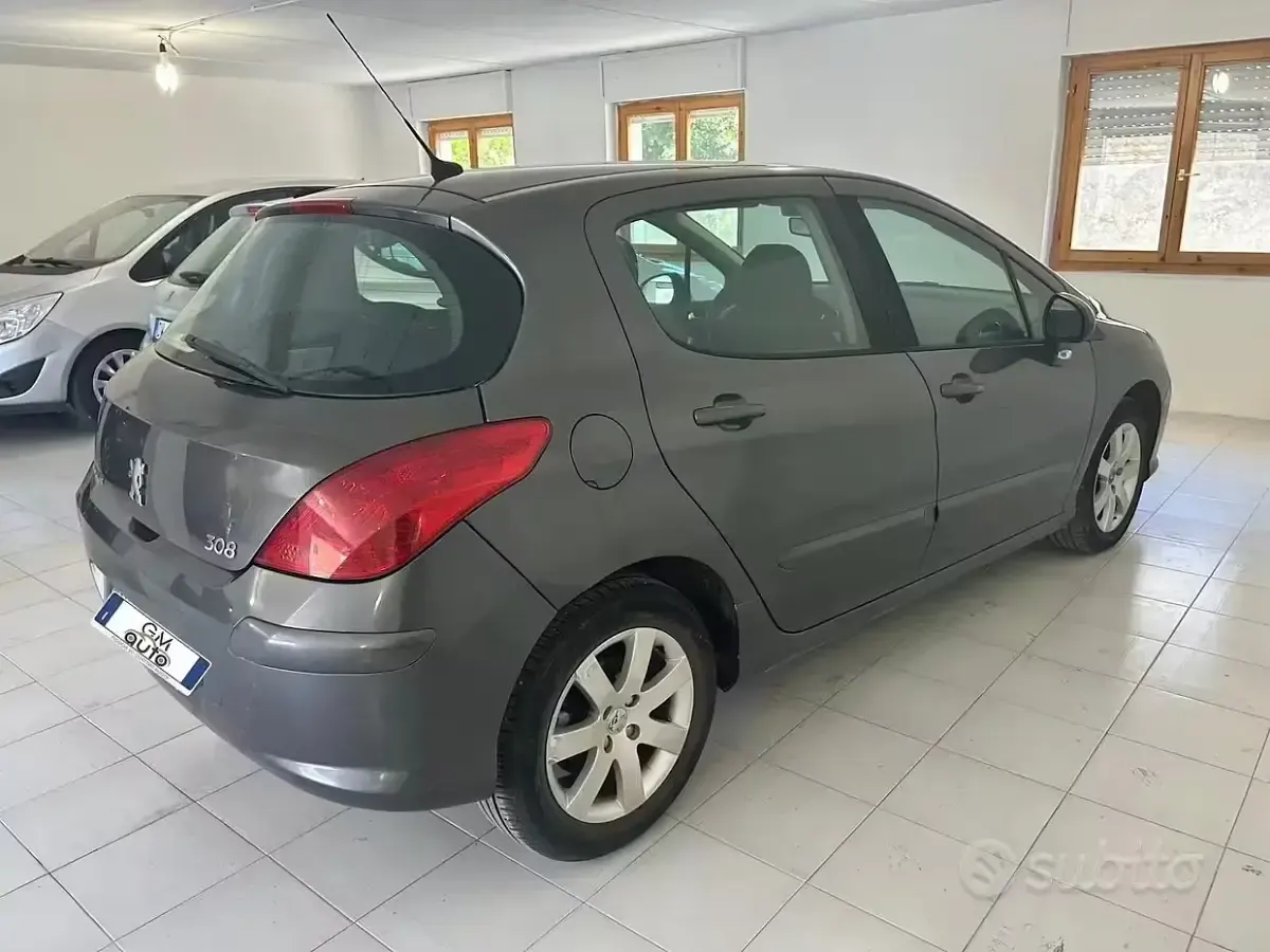 Usata Peugeot 308 136 CV (100 kW) 2008 Grigio Berlina
