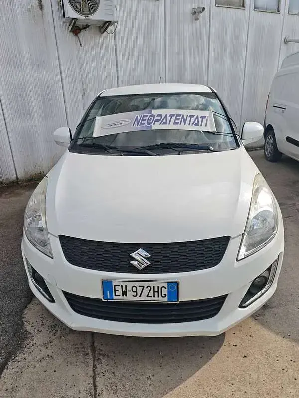 Usata Suzuki Swift 75 CV (55 kW) 2014 Bianco Utilitaria