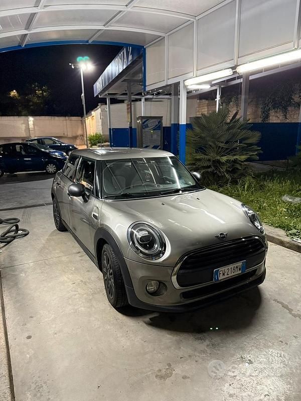 Begagnad Mini Cooper 102 HK (75 kW) 2019 Halvkombi