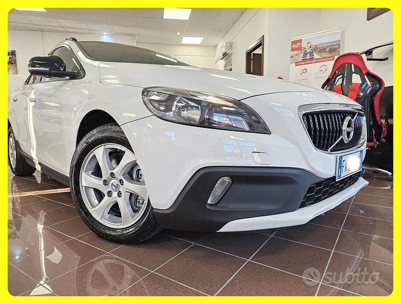 Usata Volvo V40 CC Business Edition 120 CV (88 kW) 2019 Bianco Station wagon