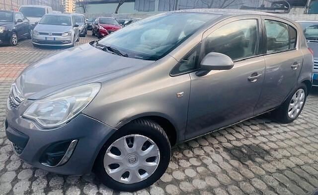 Usata Opel Corsa 75 CV (55 kW) 2016 Grigio Berlina