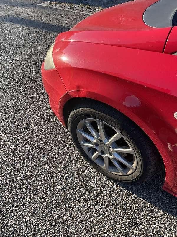 Usata Seat Leon Reference 105 CV (77 kW) 2010 Rosso Berlina