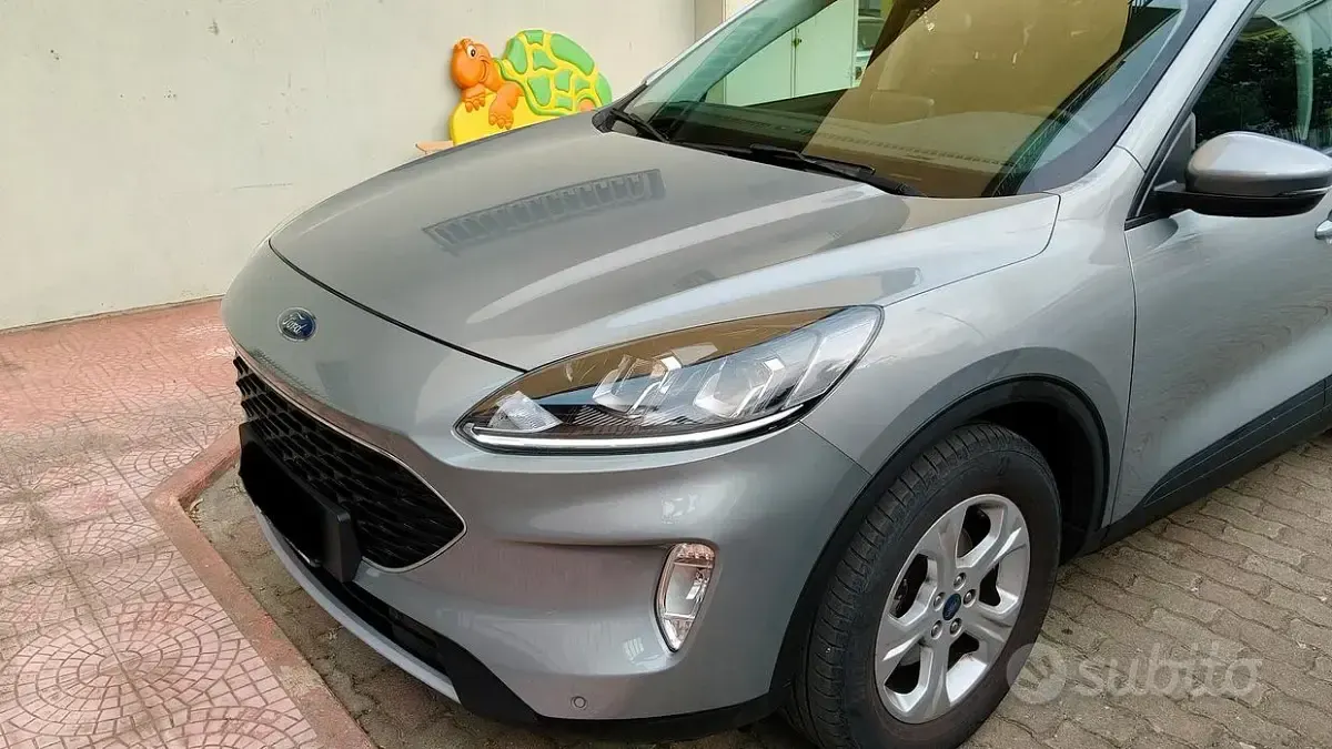 Usata Ford Kuga 120 CV (88 kW) 2021 Grigio SUV
