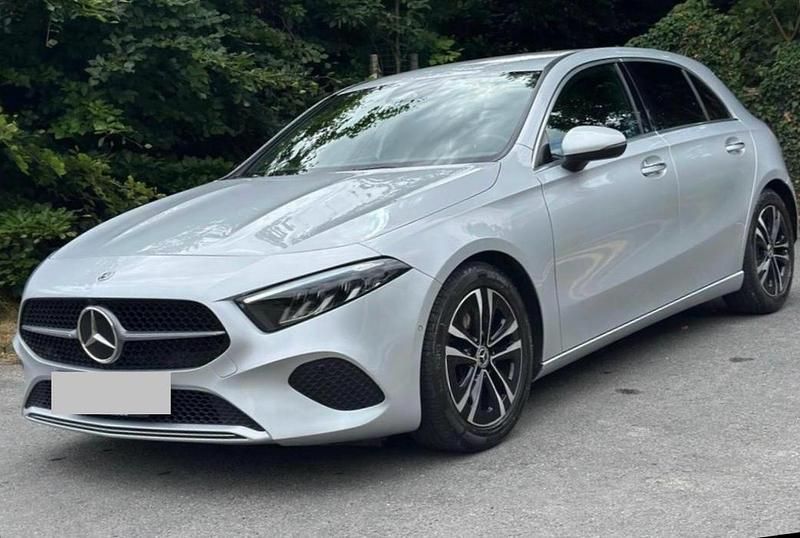 Usata Mercedes A180 Advanced 115 CV (84 kW) 2023 Argento Berlina