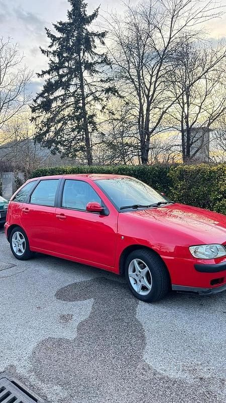 Usata Seat Ibiza 90 CV (66 kW) 2002 Rosso Utilitaria