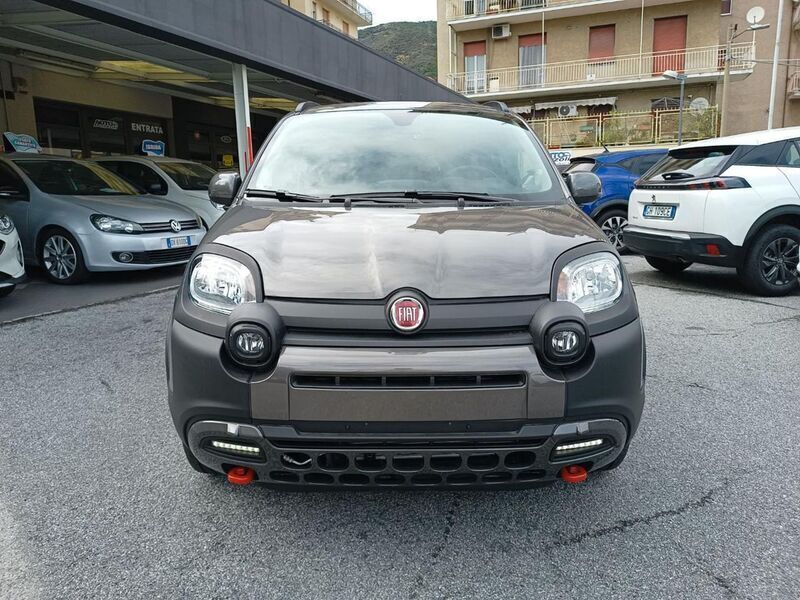 Usata Fiat Panda Cross Cross 69 CV (50 kW) 2023 Grigio scuro metallizzato Utilitaria
