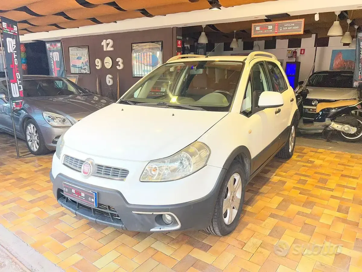 Usata Fiat Sedici 135 CV (99 kW) 2010 Bianco SUV