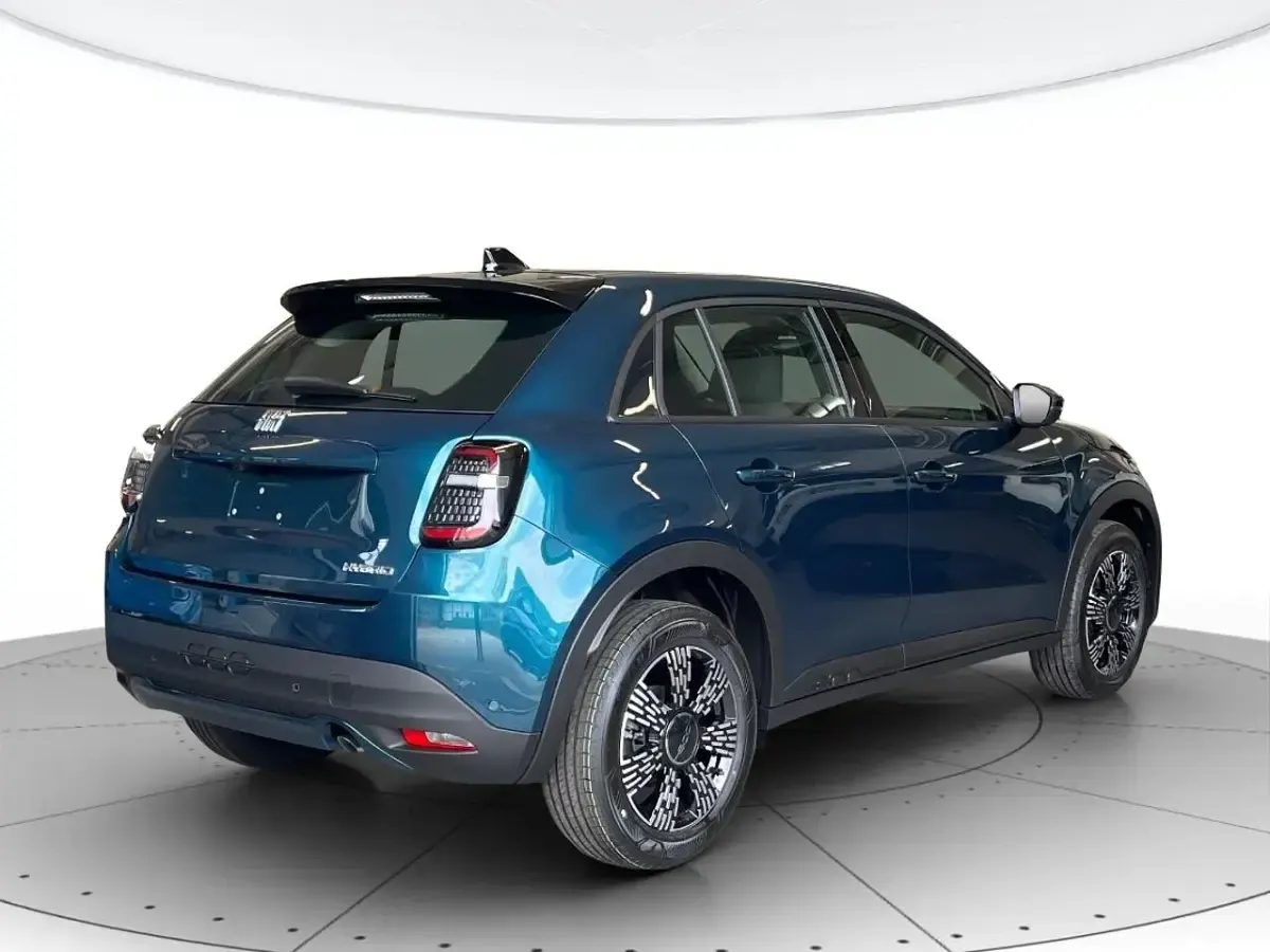 Nuova Fiat 600 Icon 101 CV (74 kW) 2026 Verde SUV