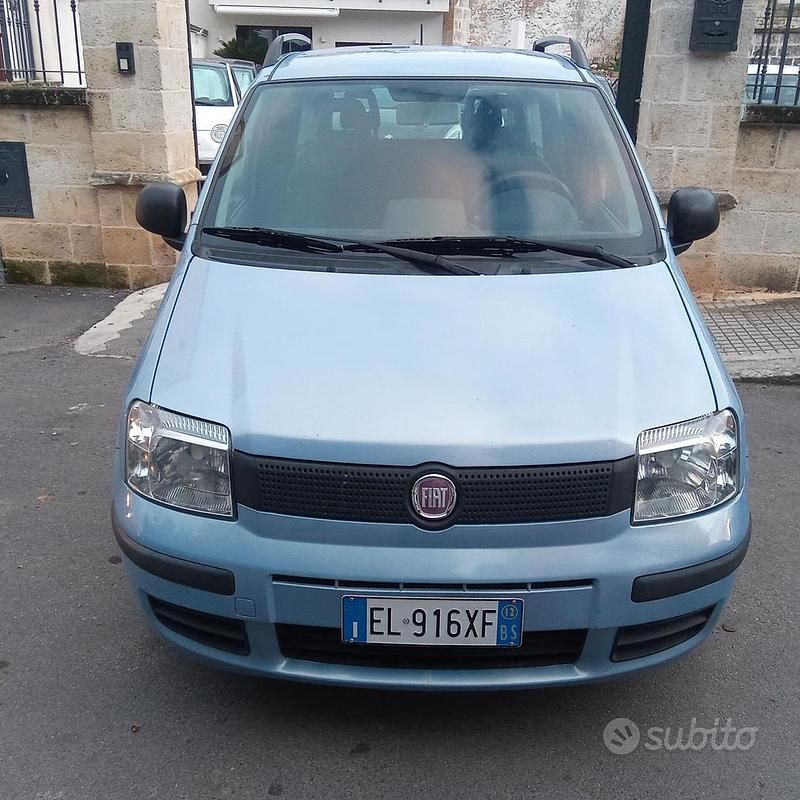 Usata Fiat Panda Lounge 69 CV (50 kW) 2012 Blu Utilitaria