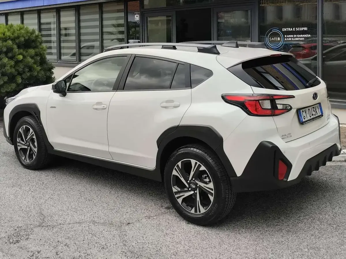 Usata Subaru Crosstrek Style 136 CV (100 kW) 2025 Crystal white pearl SUV
