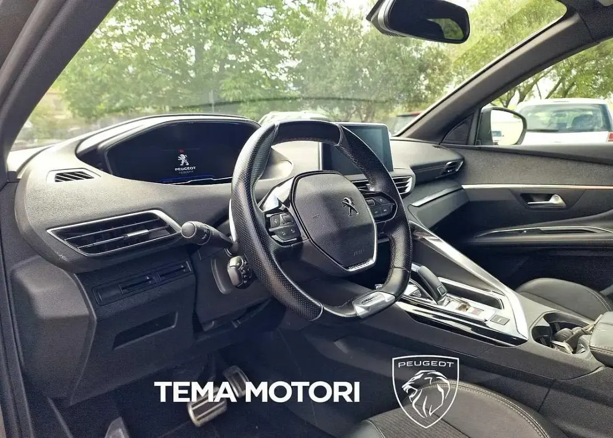 Usata Peugeot 3008 GT-line 131 CV (96 kW) 2020 Grigio platinum SUV