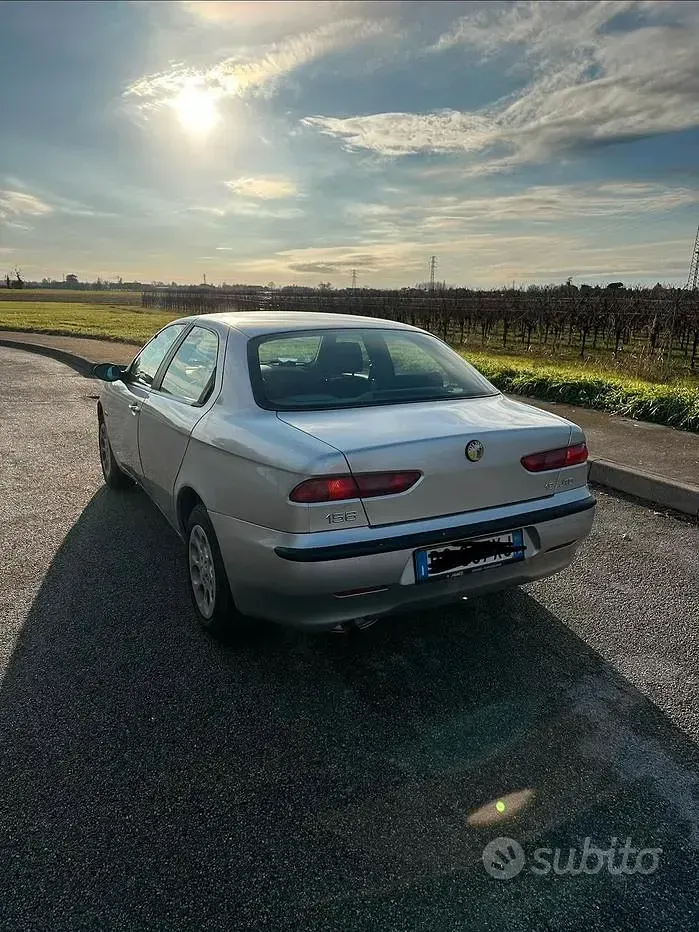 Usata Alfa Romeo 156 105 CV (77 kW) 1999 Grigio Berlina