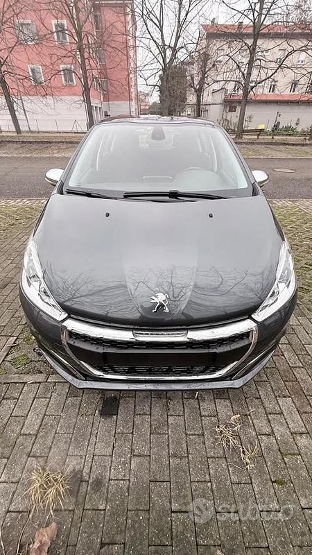 Usata Peugeot 208 Active 82 CV (60 kW) 2017 Grigio Utilitaria