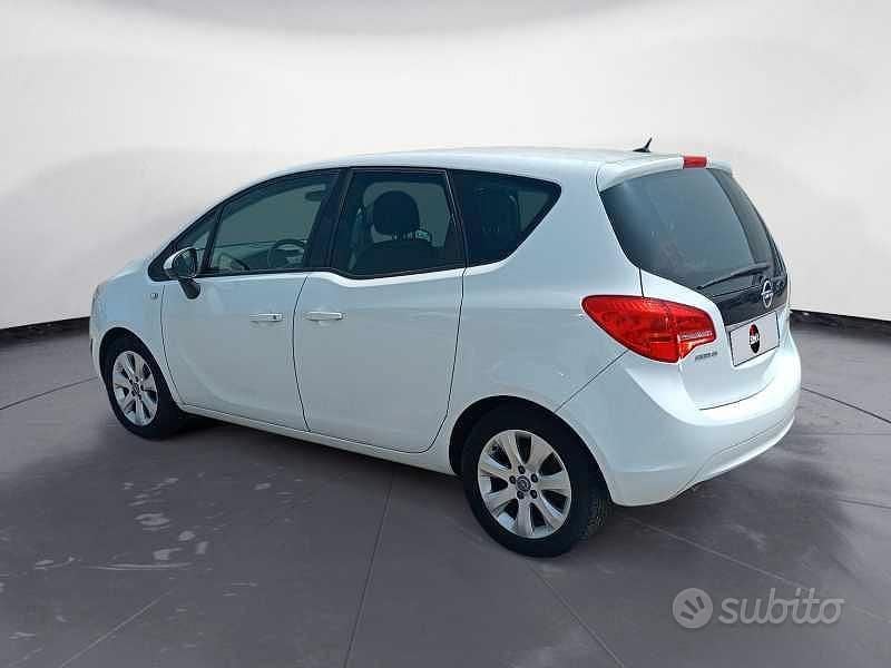 Usata Opel Meriva 120 CV (88 kW) 2012 Bianco Monovolume