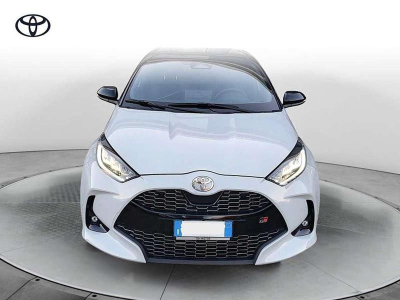 Usata Toyota Yaris Hybrid Sport 129 CV (94 kW) 2024 Grigio Utilitaria