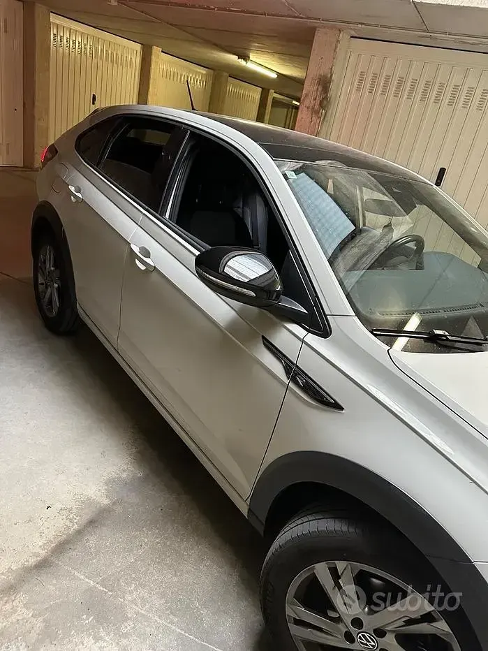 Usata VW Taigo R-line 110 CV (80 kW) 2023 Giallo SUV