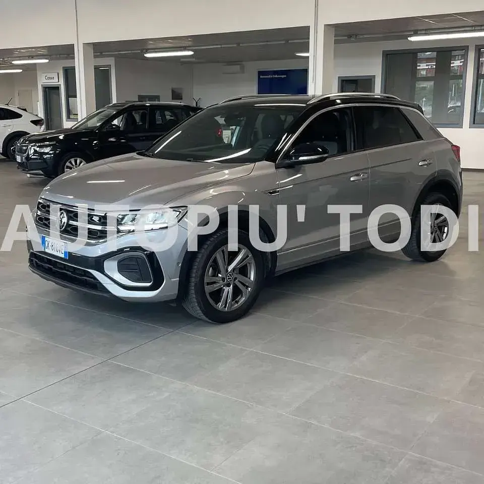 Usata VW T-Roc R-line 150 CV (110 kW) 2022 Argento SUV