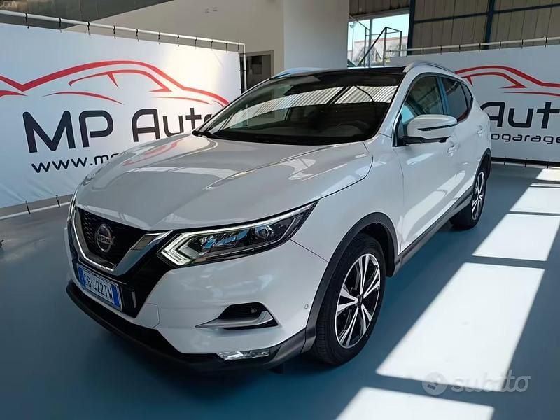 Usata Nissan Qashqai N-Connecta 160 CV (117 kW) 2020 Bianco SUV