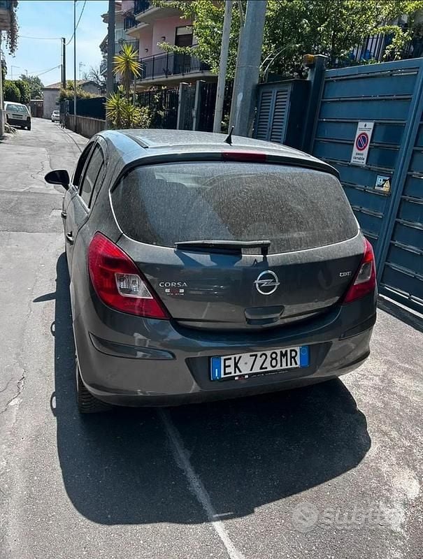 Usata Opel Corsa 95 CV (69 kW) 2011 Grigio Utilitaria