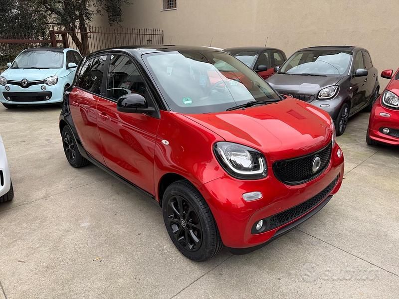 Usata Smart ForFour Passion 90 CV (66 kW) 2015 Rosso Utilitaria