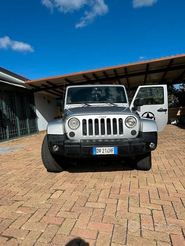Argento Usata 2008 Jeep Wrangler Sahara SUV | 15.500 € (Super prezzo) - Immagine 1/4