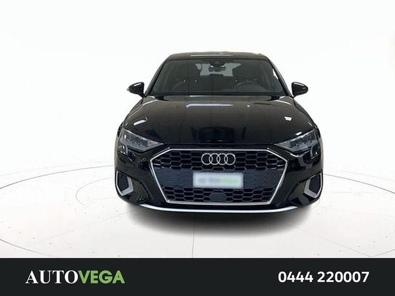 Usata Audi A3 Sportback e-tron Advanced 150 CV (110 kW) 2021 Nero / pastello Utilitaria